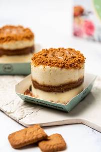 Father's Day Special Eggless Mini Biscoff Cheese Cake (300g)