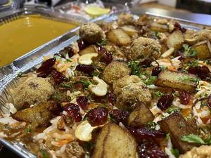 Mutton Berry Pulao + Dhansak Dal +4 Kababs + Kachumbar (serves One)
