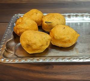 Moong Dal  Bonda (Pesara Punuku)