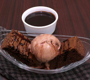 Brownie With Ice Cream