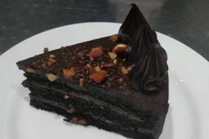 Chocolate Caramel Crunch Pastry