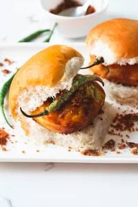Chilli Garlic Vada Pav