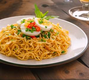 Egg maggie