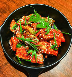 Crispy Cottage Cheese In Honey Chilli Sauce