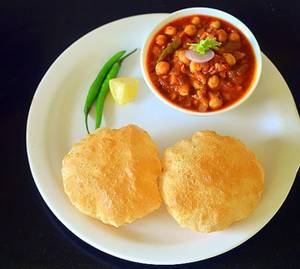 Poori Chole Masala