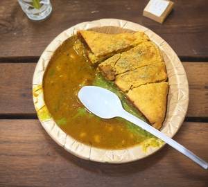 Bread Pakora With Aloo Sabzi