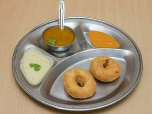 Single Vada                                                                                                                                                              