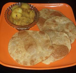 Poori [4 pieces] alu dom
