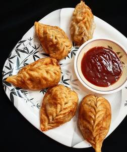 Chicken Fried Momos [ 6 Pieces]