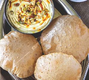 Shrikhand Puri