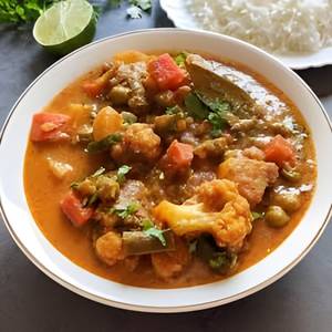 Veg gravy curry any vegetable
