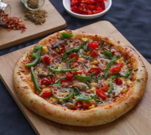Deluxe veg pizza  [regular]