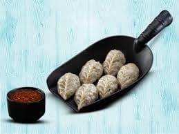 Classic chicken steamed momos