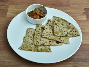 Aloo Paratha With Butter