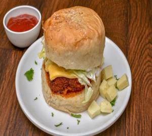 Chilly Paneer Burger