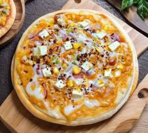 Veg paneer pizza