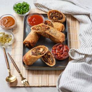 Veg Spring Roll (2 Rolls)
