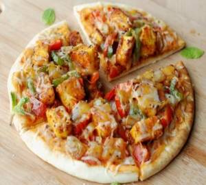 Special Kadhai Paneer Pizza