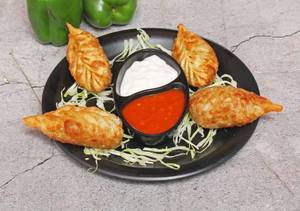 Fried Momos (8 Pcs)