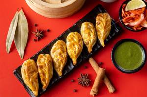 Paneer Achari Momos