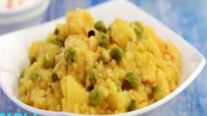 Matar Khichdi With Curd Papad And Pickle