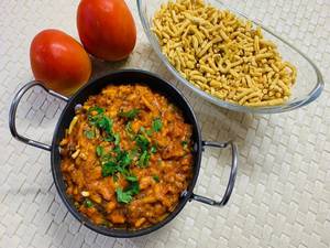Sev Tomato