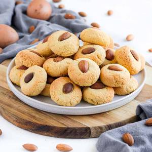 Almond cookies