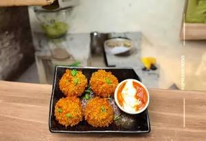 Paneer Crunchy Momo