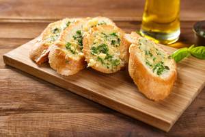 Stuffed Garlic Bread with Dip