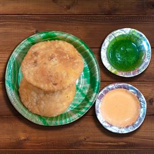 Pyaz Kachori + Chatani (2Pcs)
