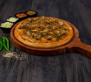 Butter Garlic Chicken Pizza