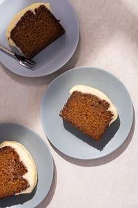 Moist Carrot Cake With Cream Cheese Frosting (slice)