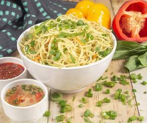 Singapuri Noodles