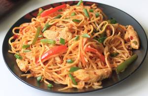 Chicken Schezwan Noodles