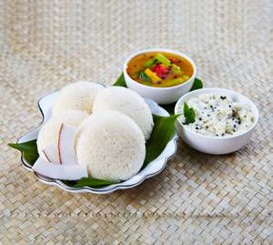 Idli Sambhar (4 Pcs.)