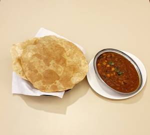 Chole Bhatoora (2 Pcs)