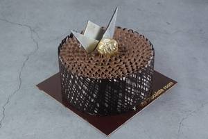 Ferrero Rocher Cake [500 Grams]