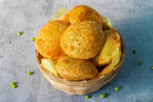 Moong Khasta Kachori