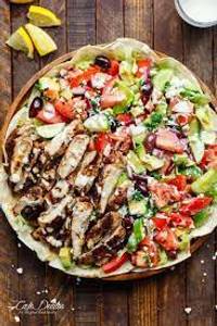 Chicken shawarma salad with kubus