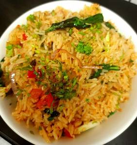 Chilli Basil Fried Rice Chicken