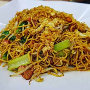 Chicken Hong Kong Noodles