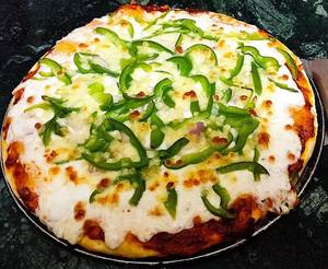 Single cheese schezwan pizza