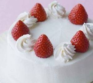Eggless Strawberry Fruit Cake [450 Grams]
