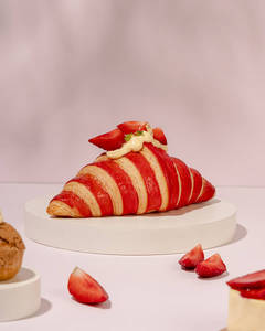 Strawberries & Cream Croissant