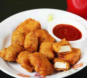 Paneer Pakoda  With Green Chatney And Sauce
