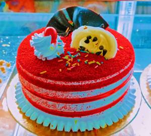 Red Velvet Fresh Cream Cake [Eggless]