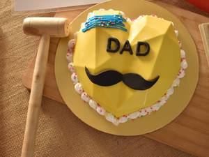 Vibrant Chocolate Pinata Cake For Dad [550 Grams]