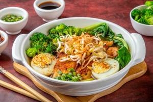 Classic Chicken Ramen Bowl
