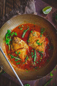 Bengali Style - White Pomfret Fish Curry [1Pc]