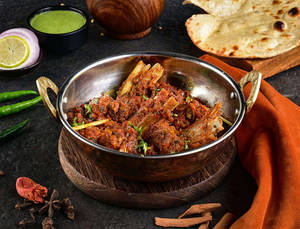 Pothu (buff) Varatharacha Curry